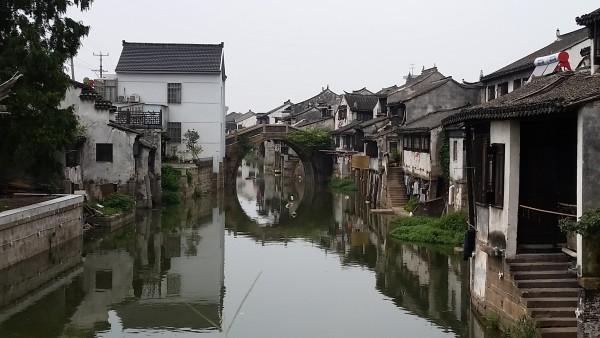 电视剧《勇者无惧》讲述了一个怎样的故事？游戏画面